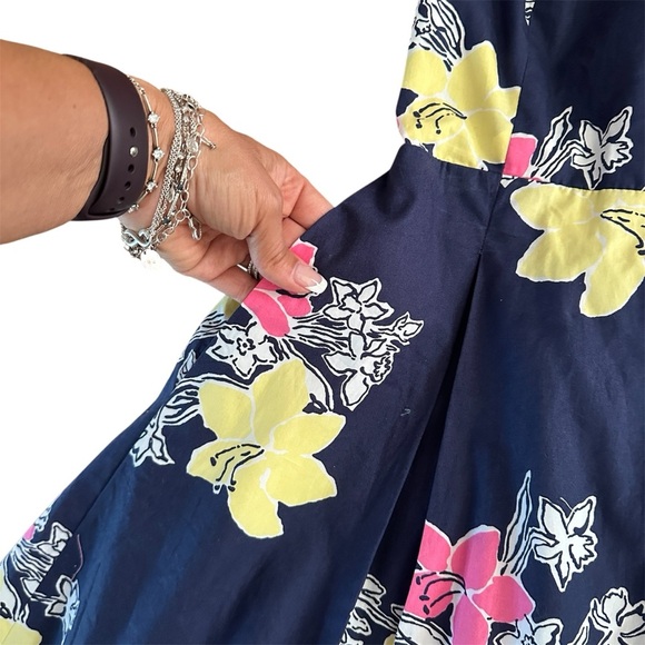 Lilly Pulitzer Strapless Floral Fit & Flare Dress | Size 4 - Picture 2 of 13